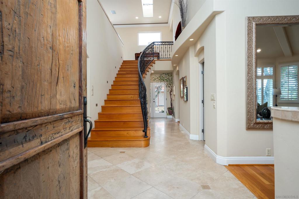 4330 Niagara Avenue - photo 6