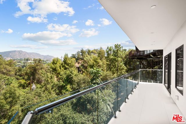 7141 Woodrow Wilson Drive, Los Angeles CA: https://media.crmls.org/mediaz/2b8a3fc4-3307-48b8-9e82-6ddbfdf66d4f.jpg