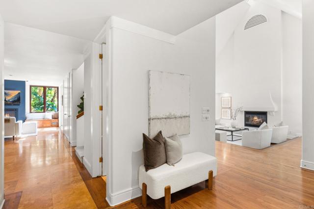 Detail Gallery Image 3 of 46 For 1765 Ivy Rd, Oceanside,  CA 92054 - 4 Beds | 3/1 Baths