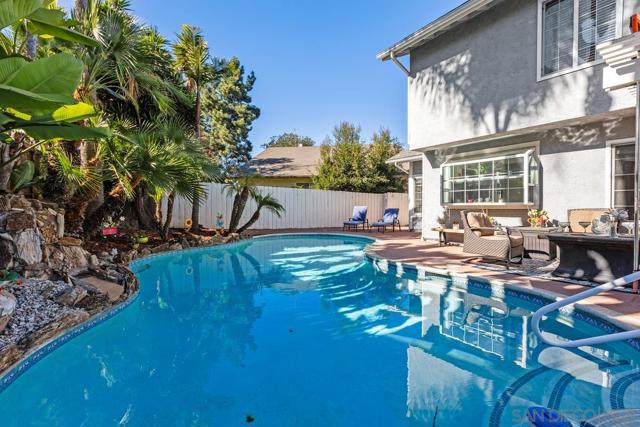 4475 Saint Andrews Place, Oceanside CA: https://media.crmls.org/mediaz/2b8b2386-ead9-40a3-99a0-df4b27c1b725.jpg