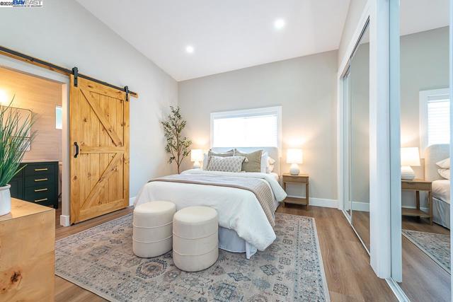 697 Lakewood Dr, Sunnyvale CA: https://media.crmls.org/mediaz/2b8b6cf0-4e5b-48a7-bd24-09780f018ed6.jpg