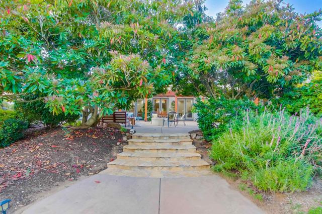 1495 Meredith Road, Fallbrook CA: https://media.crmls.org/mediaz/2b8ba122-f718-4a61-a7ee-ae819c81fb14.jpg