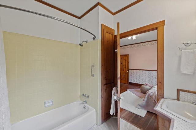 495 Larsen Road, Aptos CA: https://media.crmls.org/mediaz/2b8c333b-476b-48b0-87f0-82a88bae44da.jpg