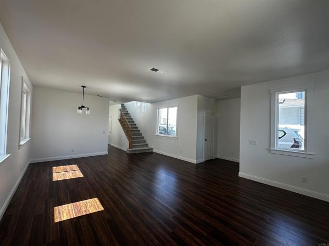 Detail Gallery Image 5 of 26 For 6957 Catamaran Dr, Carlsbad,  CA 92011 - 4 Beds | 2/1 Baths