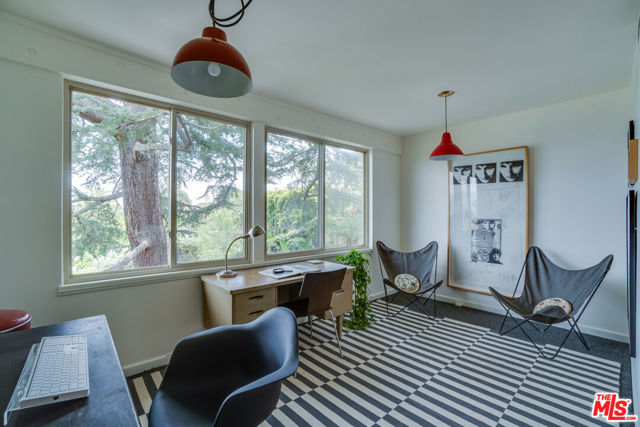 2020 Redcliff Street, Los Angeles CA: https://media.crmls.org/mediaz/2b8d63ce-b94f-4127-a0dc-969078838585.jpg