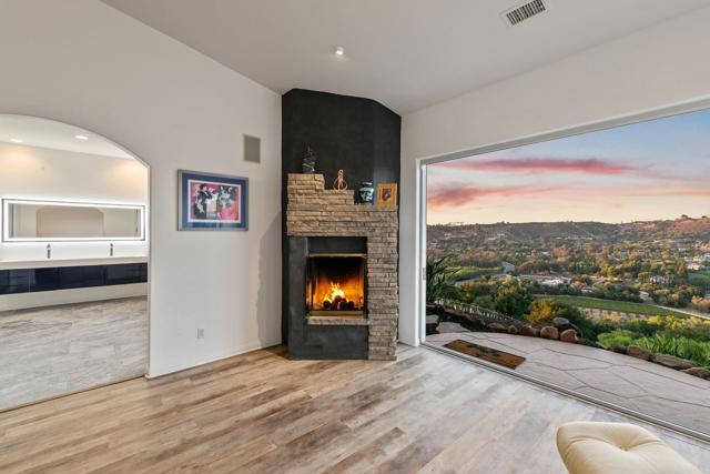 30330 Via Maria Elena, Bonsall CA: https://media.crmls.org/mediaz/2b8d85c3-3019-4a1c-b170-399224191391.jpg