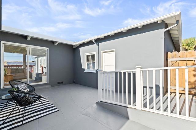 3806 Kenwood Avenue, San Mateo CA: https://media.crmls.org/mediaz/2b8e71a6-24ea-41d9-aff1-7f68c0cda967.jpg