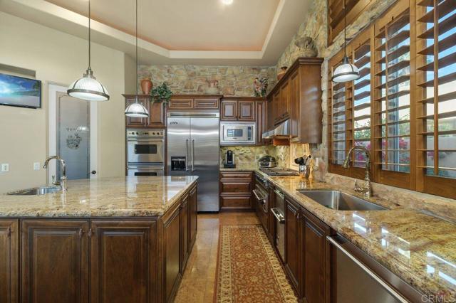 Image 18 of 59 For 55830 Cherry Hills Dr