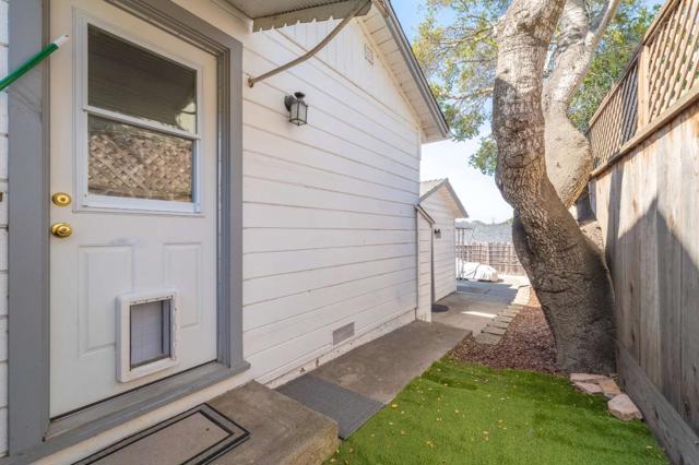 1 Serrano Way, Del Rey Oaks CA: https://media.crmls.org/mediaz/2b8fae4a-0215-44d2-9461-77f9208107cb.jpg