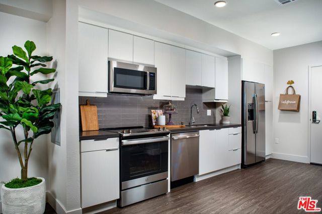 Virtually staged model home ph