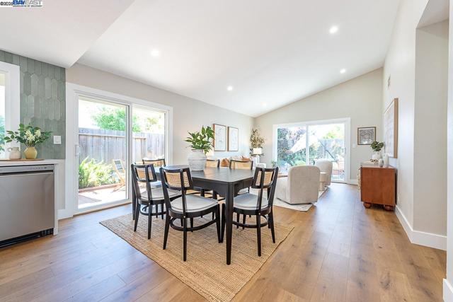 Image 19 of 54 For 32996 Soquel St