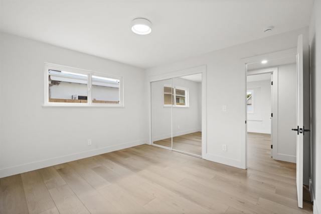 3130 Kerry Ln, Costa Mesa CA: https://media.crmls.org/mediaz/2b916a21-03b8-48a2-bee6-ef824b0ec57d.jpg