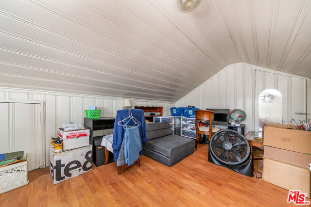 1841 Clyde Avenue, Los Angeles CA: https://media.crmls.org/mediaz/2b921bd8-3b8f-45b9-865c-4581041a0347.jpg