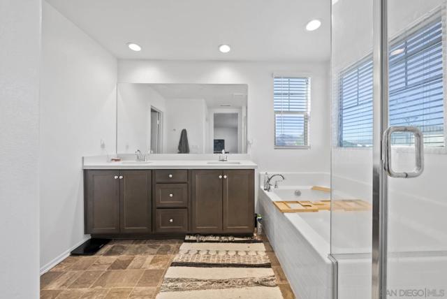 29566 Nini Ct, Winchester CA: https://media.crmls.org/mediaz/2b926376-a7be-4a2f-93c1-183ab3f86497.jpg