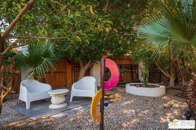 2072 Arnico Street, Palm Springs CA: https://media.crmls.org/mediaz/2b927cca-d0b4-4dd2-9951-09b29bd3b7b6.jpg
