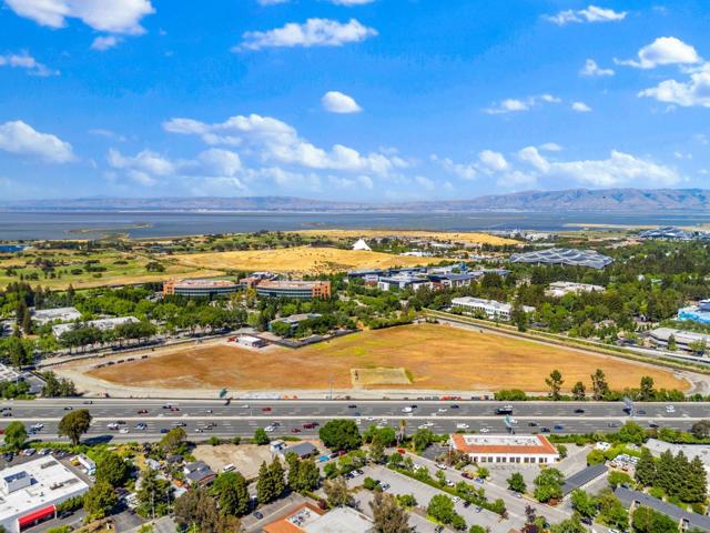 748 Cottage Court, Mountain View CA: https://media.crmls.org/mediaz/2b92d0f5-806d-4889-a1e0-005f10a9485e.jpg