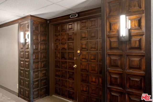 10535 Wilshire Boulevard, Los Angeles CA: https://media.crmls.org/mediaz/2b92db82-3385-496b-beea-e38c63f4f464.jpg