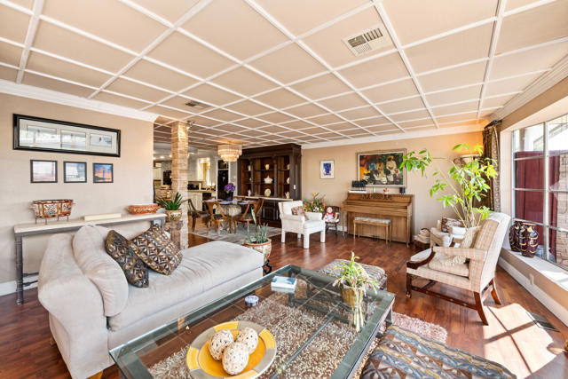 18 Calle De Las Nubes, Palm Springs CA: https://media.crmls.org/mediaz/2b930b7f-013f-43b7-9f4f-1aaf360935c2.jpg