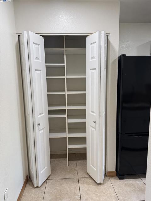 7765 Canyon Meadow Cir, Pleasanton CA: https://media.crmls.org/mediaz/2b934a7d-e10a-40c9-a3cd-4786a521aa10.jpg