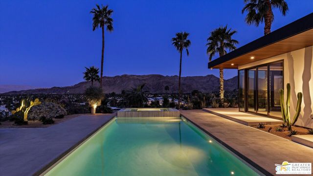 2481 Cahuilla Hills Drive, Palm Springs, CA 92264