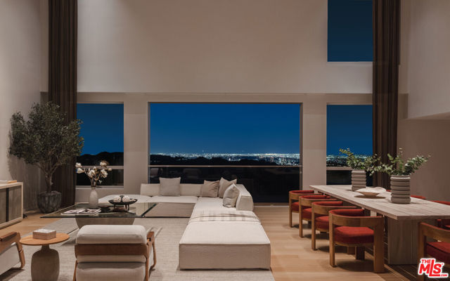 15210 Antelo Place, Los Angeles CA: https://media.crmls.org/mediaz/2b93fe03-6860-469b-a3cc-7d54beda05ea.jpg