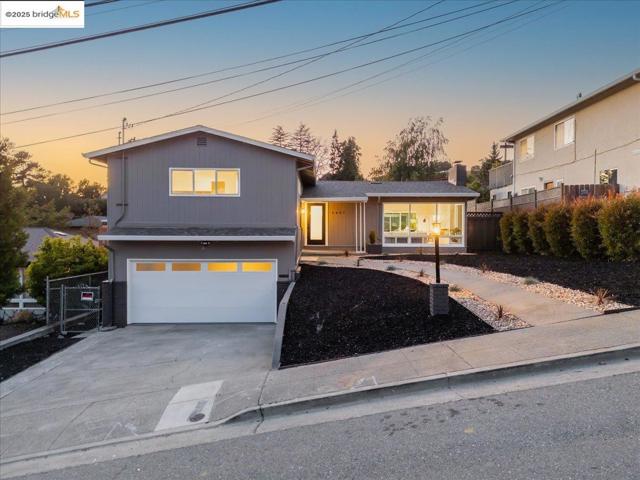 4847 Dunkirk Ave, Oakland CA: https://media.crmls.org/mediaz/2b94752a-44b1-49a6-bfa4-8453b34cf887.jpg