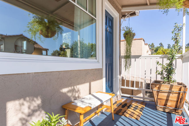 1519 Morton Terrace, Los Angeles CA: https://media.crmls.org/mediaz/2b94d369-47d6-4356-81e8-3b0e68997420.jpg