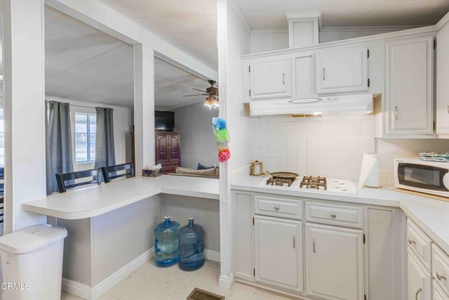 8600 Kattie Avenue, Bakersfield CA: https://media.crmls.org/mediaz/2b95a497-c8ce-4f27-9656-e76665ccc301.jpg