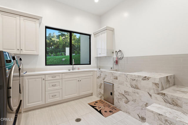 Image 25 of 34 For 395 Sherwood Court