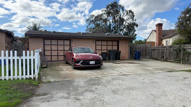 271 Paul Avenue, Salinas CA: https://media.crmls.org/mediaz/2b965e77-03f9-4c05-b230-e289a980949c.jpg