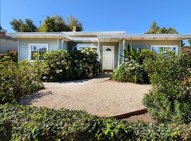 808 Patricia Avenue, San Mateo CA: https://media.crmls.org/mediaz/2b96839a-e98a-4577-8786-7804a4a5b725.jpg