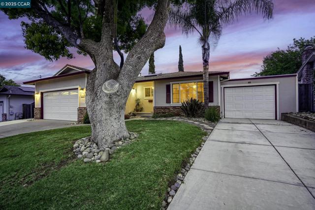 427 Dale Rd, Martinez CA: https://media.crmls.org/mediaz/2b97532e-25d5-41ba-b3ed-17a6da5ee0f2.jpg