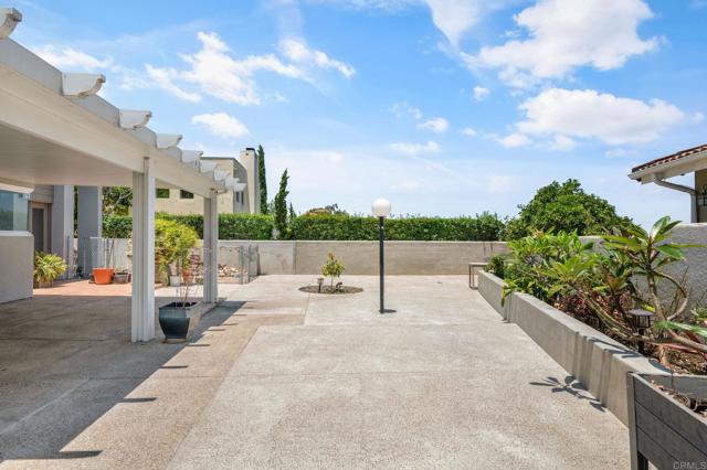 Detail Gallery Image 16 of 45 For 3112 N Mountain View Dr, San Diego,  CA 92116 - 4 Beds | 2 Baths