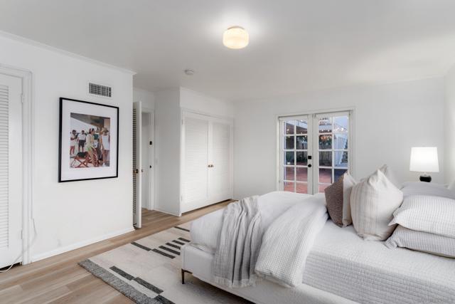 7850 Roseland Dr, La Jolla CA: https://media.crmls.org/mediaz/2b996fb8-d13d-481f-af4c-1ff6d7d7d98a.jpg