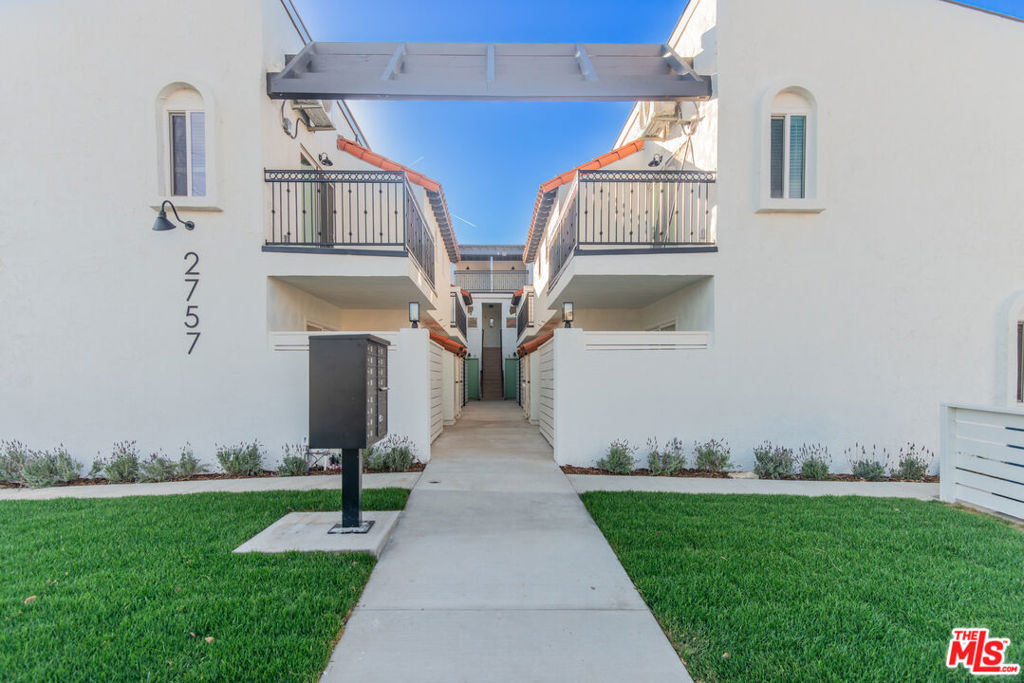 2757 Andreo #5