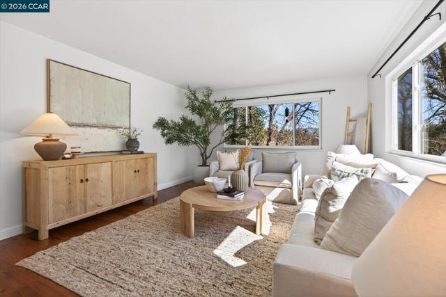 Image 14 of 51 For 1816 Meadow Ln