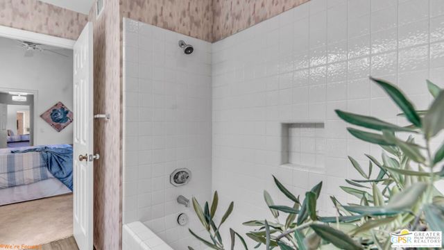 307 Appaloosa Way, Palm Desert CA: https://media.crmls.org/mediaz/2b9ab45d-58fe-4b6d-b35e-2f353d873875.jpg