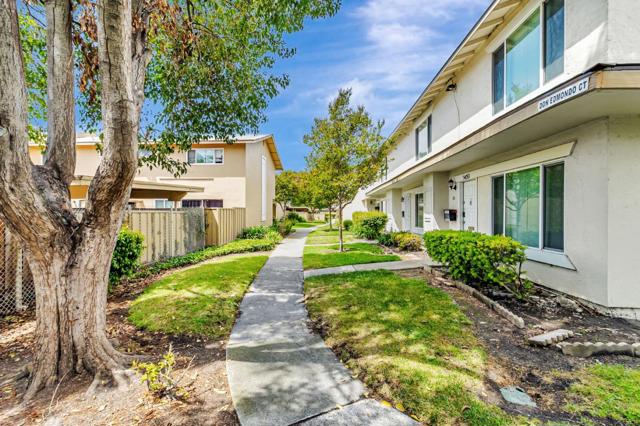 5465 Don Edmondo Court, San Jose CA: https://media.crmls.org/mediaz/2b9abccc-4f03-4a98-a616-0f744214a8cf.jpg