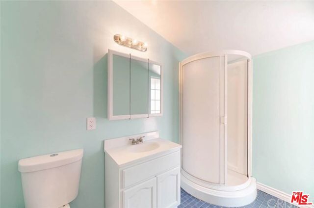 6763 Lurline Avenue, Winnetka CA: https://media.crmls.org/mediaz/2b9b3e5a-0dc0-4ecc-94a0-902d8d3cd320.jpg