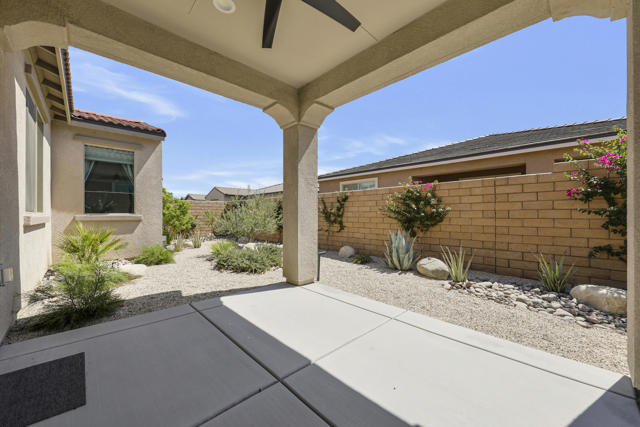 78783 Fortuna Place, Palm Desert CA: https://media.crmls.org/mediaz/2b9b50e7-c26e-4ea6-9cf5-52581e1b3fd2.jpg