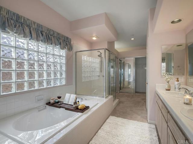Detail Gallery Image 14 of 36 For 2183 Crest View Glen, Escondido,  CA 92026 - 3 Beds | 2/1 Baths
