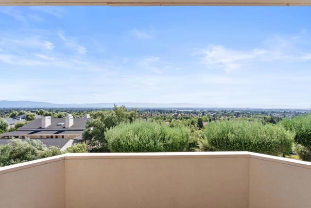 2589 Greenrock Road, Milpitas CA: https://media.crmls.org/mediaz/2b9c936e-6011-4830-9176-f6b2d906db53.jpg