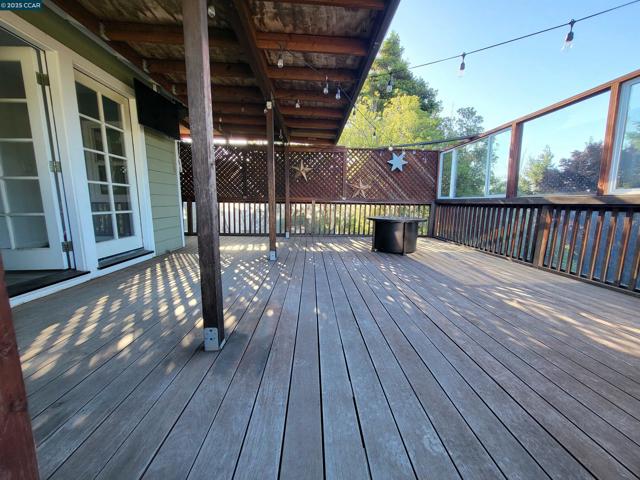 814 Marin Rd, El Sobrante CA: https://media.crmls.org/mediaz/2b9e525b-02cf-4c9e-a136-4b0825f665b4.jpg