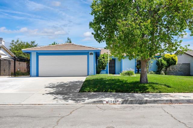 1548 Teton St Street, San Bernardino CA: https://media.crmls.org/mediaz/2b9ea908-9bb5-4bb9-bec5-c670486d8d8b.jpg