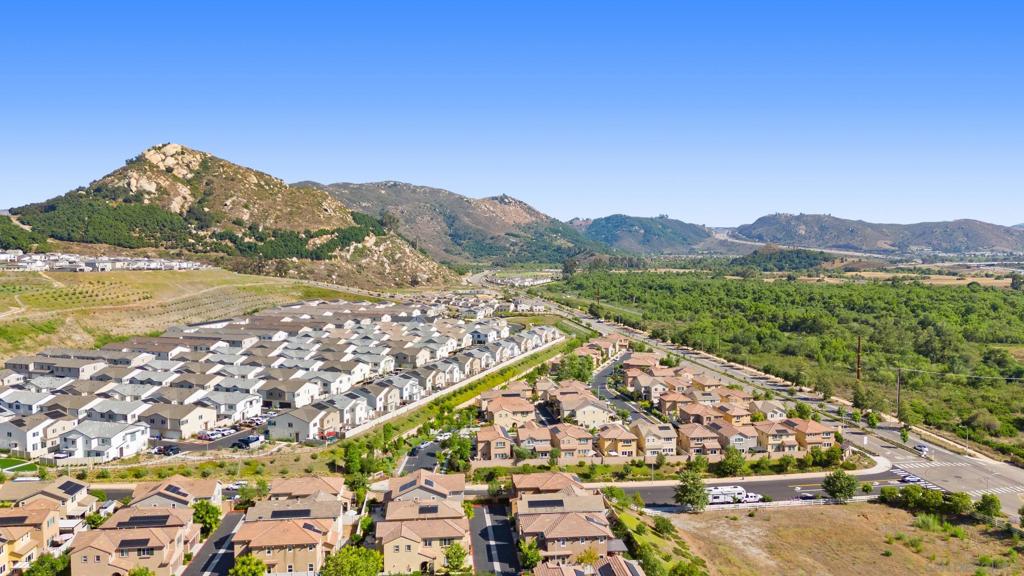 MLS #250034988SD img 44