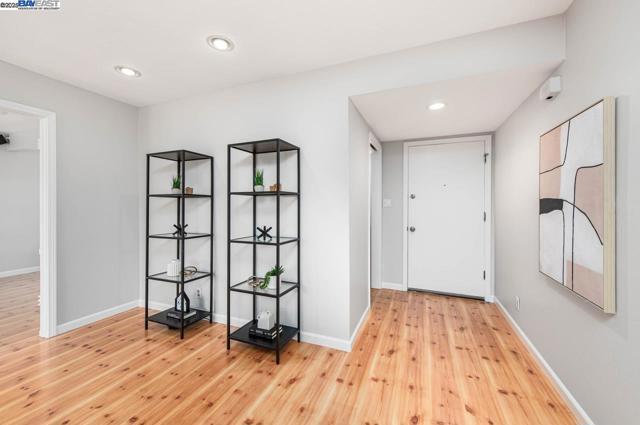 285 Edythe St, Livermore CA: https://media.crmls.org/mediaz/2b9f4855-6b43-426d-86bb-0d7807c4c34a.jpg