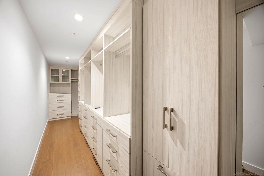 888 E Street - photo 17