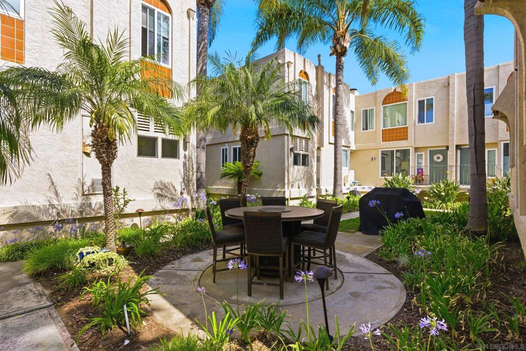 4070 Riviera Dr - photo 9