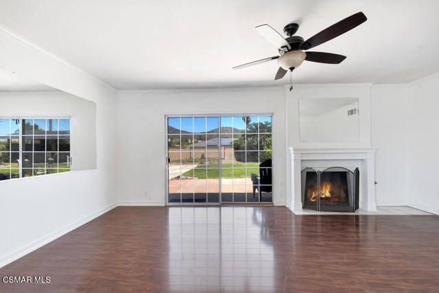 818 N Lois Avenue, Newbury Park CA: https://media.crmls.org/mediaz/2ba03d21-5bcd-424e-95f4-cc7e4bb412f7.jpg