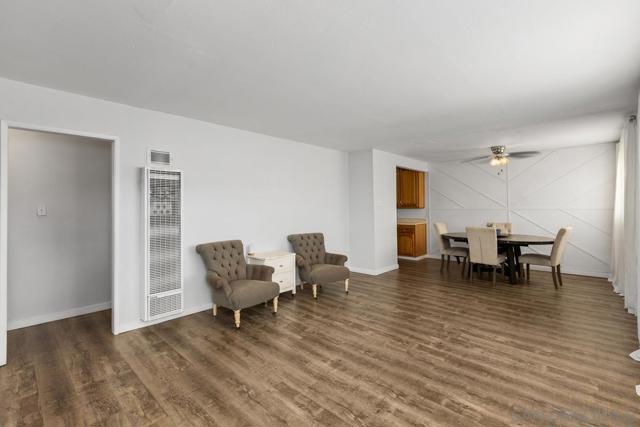 4870 Doliva Dr, San Diego CA: https://media.crmls.org/mediaz/2ba0dac3-14b7-4240-8a2d-083c9dd210a6.jpg